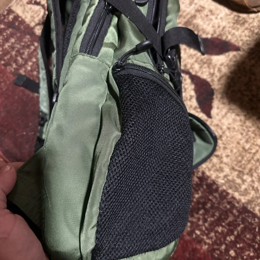 SwissGear ScanSmart Laptop Backpack Green Black 15 Inch Universal Tech Bag